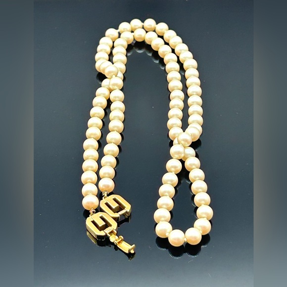 Vintage Givenchy 1977 String of Pearls with Gold Tone Logo Clasp 30" Necklace - Picture 8 of 12